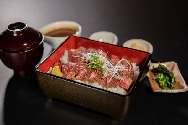 【岡山・倉敷発】 春色の天空の城「竹田城跡」とかみかわ桜の山 桜華園 但馬牛ランチ日帰り3